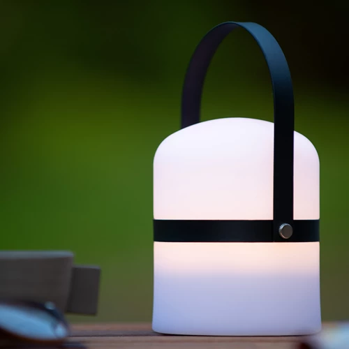 Lucide LITTLE JOE - Oplaadbare Tafellamp Binnen/Buiten - Accu/Batterij - Ø 10 cm - LED Dimb. - 1x0,3W 3000K - IP44 - Zwart - sfeer 1